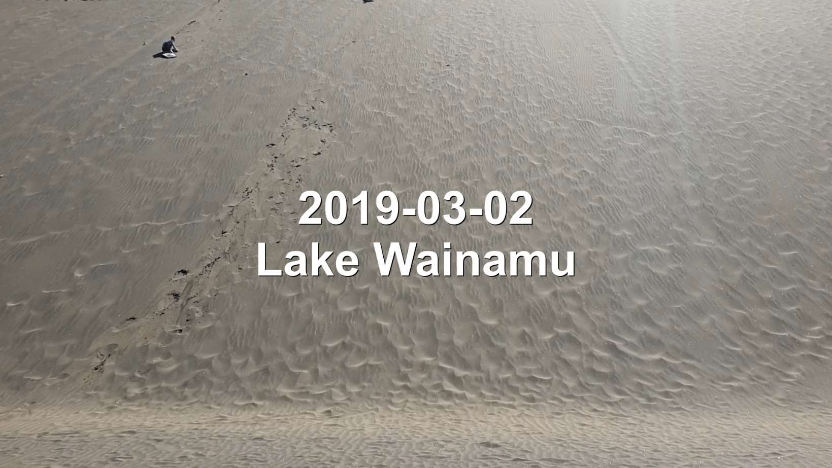 … juste à côté des habillés