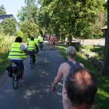 Do 22: Am Donnerstag führte die Wanderung durch die Metelener Heide[en]Th 22: On Thursday, we hiked through the 'Metelener Heide' [nl]Do 22-8: Wandeltocht over de Metelener Heide [fr]Jeu 22 : Jeudi, randonnée à travers la bruyère de Metelen.