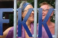 Marcher dans une robe de lumière Marcher dans une robe de lumière