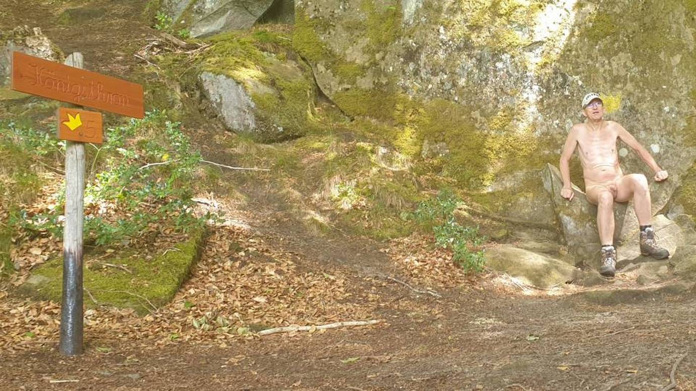 6/18 Il fallait bien sûr essayer le trône du roi