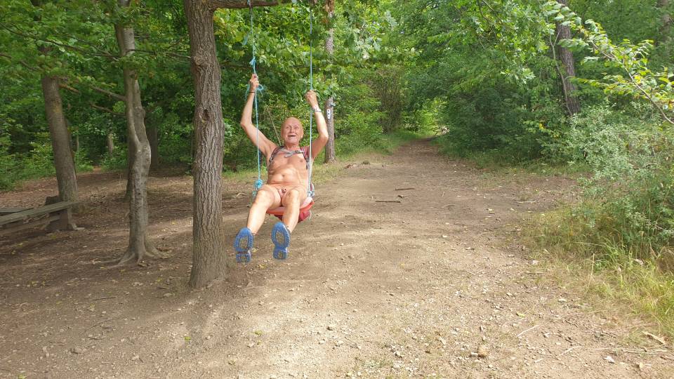 13/31 S'asseoir sur une balançoire pour la première fois depuis 50 ans !