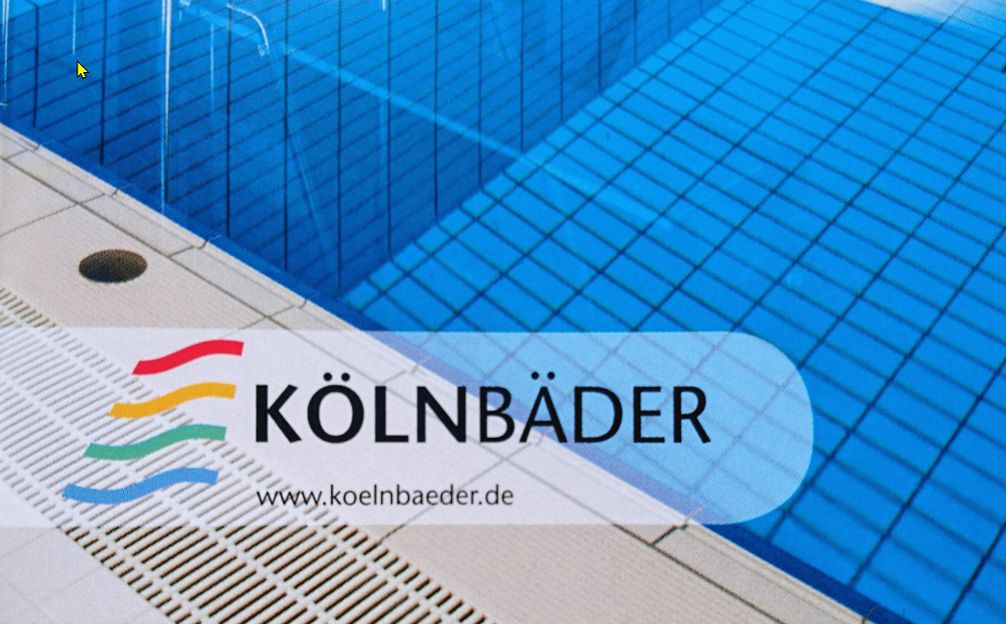 A Berlin, une femme avait porté plainte pour faire valoir ce droit fondamental. Les bains de Cologne ont suivi son exemple et permettent depuis le 1er avril à tout le monde de nager 'torse nu'.