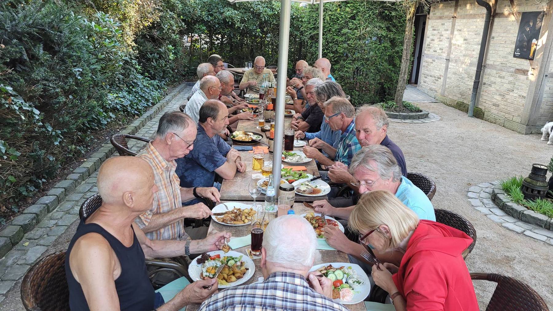 Bien soigné à Lintels Kotten (Lun 5|6)